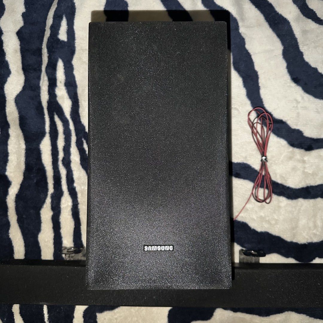 Samsung HW-T420/XP Soundbar (Category: Soundbars, Speakers & Amplifiers) located in Angeles City. Submitted by zealphoenix_73866d (Listing ID 1467794880, Image 3). Description: ✅ 2.1-channel sound ✅ Good working condition ✅ No issues ✅ With remote and subwoofer ✅ With cables ✅ Can nego ✉️ Angele City meet up.