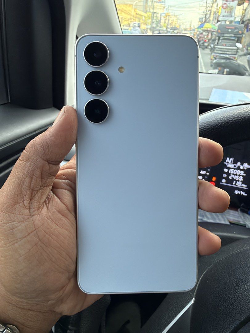 Samsung s25 fe 5G openline ntc (Category: Samsung) located in Manila. Submitted by ballenwilm84291 (Listing ID 1467697363, Image 2). Description: Sale or swap Samsung s25 Fe 5G Unit case no issue makinis Test to sawa sa meet up..