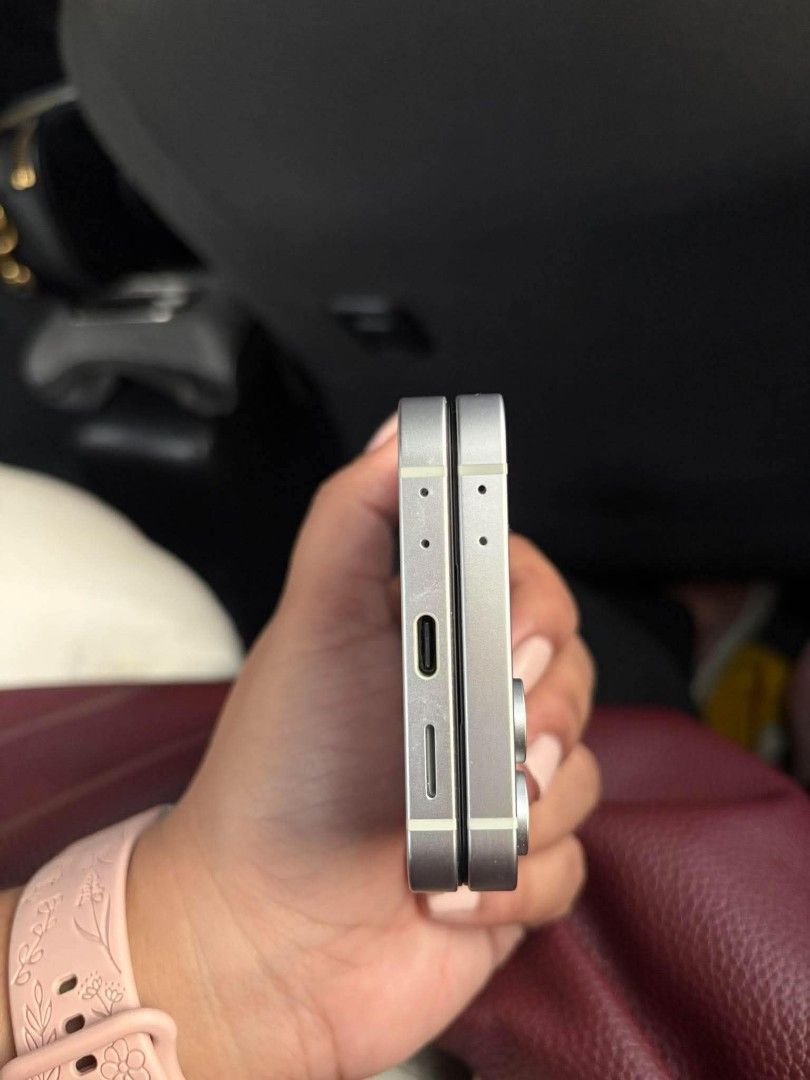 Samsung Z Flip 6 (Category: Samsung) located in Quezon City. Submitted by 09535889803 (Listing ID 1467773737, Image 2). Description: FOR SALE! Samsung Z Flip 6 12/512gb 4,000 mAh 50MP Main rear camera 12MP Ultra-Wide camera 10MP front camera Openline with physical and esim! NTC Approved No issue, physical and screen body all goods ORIGINAL BOX AND ORIGINAL CASES Quezon City area .