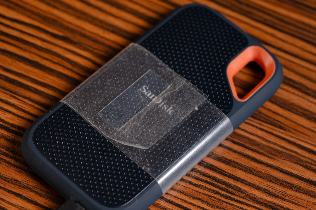 Sandisk Extreme Portable 1TB (Category: Hard Disks & Thumbdrives) located in Manila. Submitted by tonyslark (Listing ID 1467622618, Image 1). Description: Sandisk Extreme Portable SSD (My personally owned) 1TB PHP 8,000 ✅ Open for Meetups 💰 High Appraisal for your devices 🔄 Open for Trade-ins & Upgrades 🛡️ Warranty available on units for your peace of mind Every item is thoroughly inspected before being listed. Message the page for inquiries, 