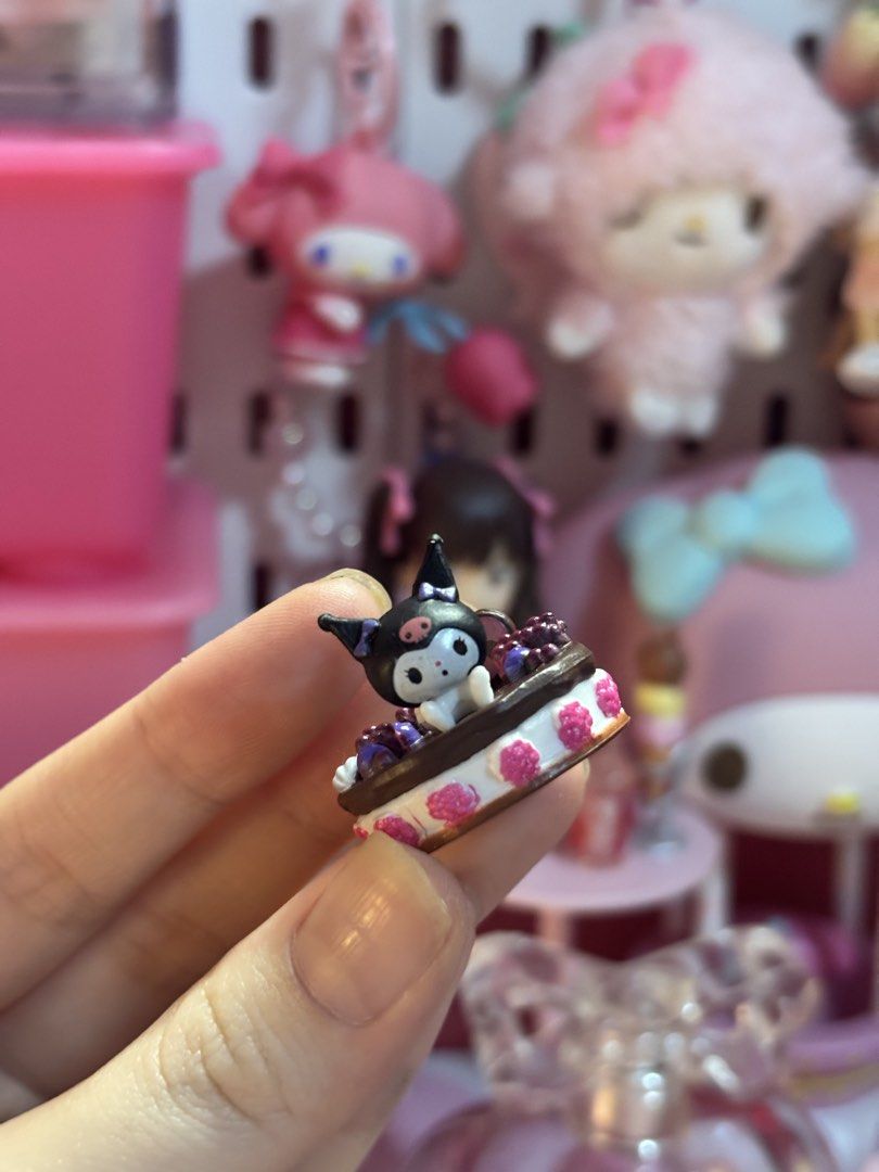 Sanrio Kuromi Cake Figure (Category: Figurines & Statues) located in San Juan City. Submitted by glitznpops.ph (Listing ID 1467673458, Image 1). Description: .