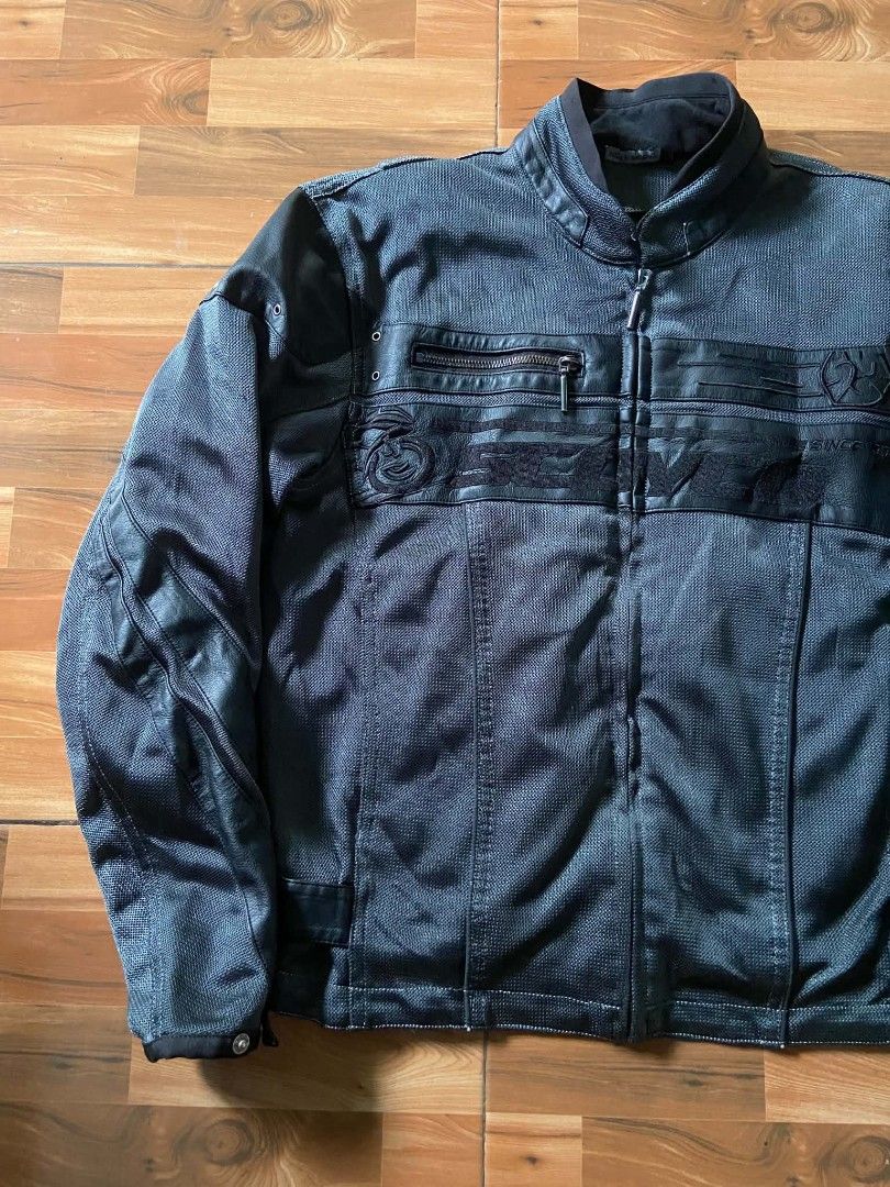 SCOYCO RACING JACKET (Category: Coats, Jackets and Outerwear) located in Nabua. Submitted by supermix5119 (Listing ID 1467641260, Image 2). Description: Scoyco Racing Jacket Medium Length:25 Width:20 Excellent Condition 2500+Sf.