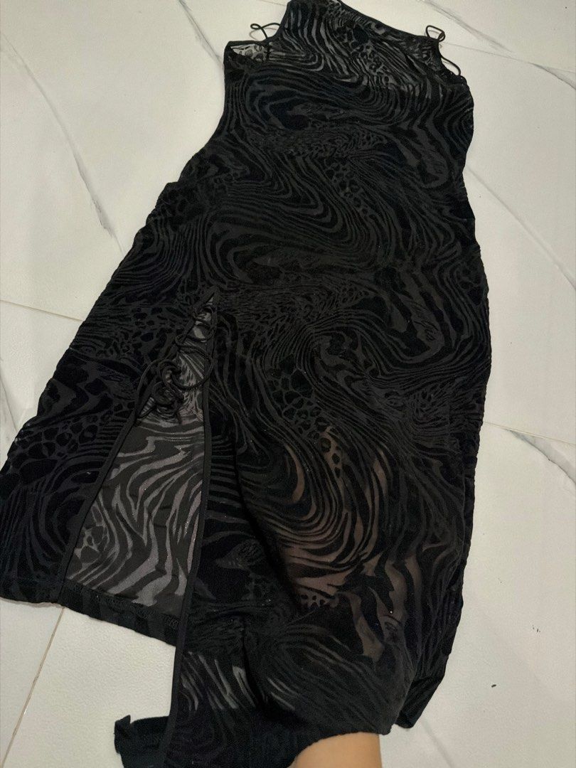 See-through dress (swipe for when worn) (Category: Evening dresses & gowns) located in Las Pinas. Submitted by gmonteros (Listing ID 1467678535, Image 3). Description: .