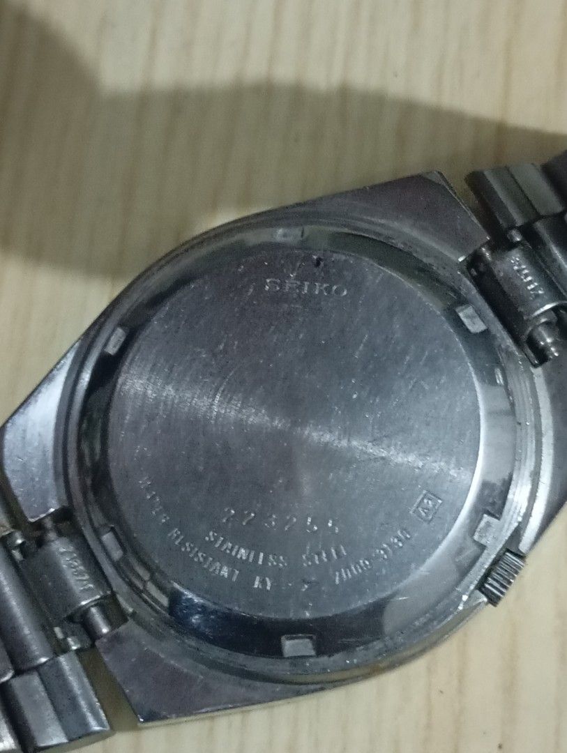 Seiko automatic (Category: Men's Watches) located in Las Pinas. Submitted by quick_deals_great_finds2 (Listing ID 1467734019, Image 3). Description: Original good working condition 35 mm medium fits wrist 6.8 inches.