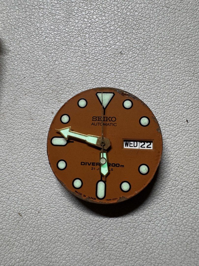 Seiko SKX011 Orange Dial w/ Movement Automatic (Category: Men's Watches) located in Iloilo. Submitted by KCY_WatchParts (Listing ID 1467725426, Image 3). Description: Seiko SKX011 Orange Boy Dial with hands and 7S26 Movement. Shipping nationwide.