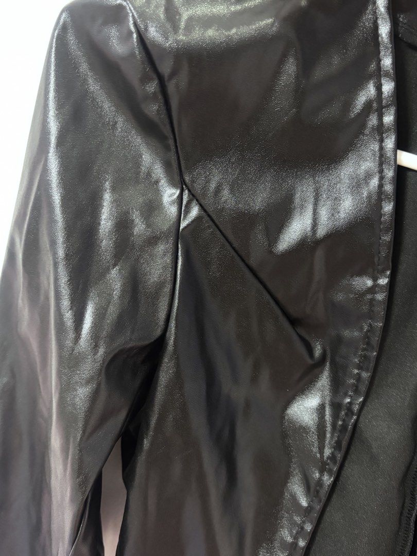 Shein Black Leather Jacket (Category: Coats, Jackets and Outerwear) located in Manila. Submitted by shk_20 (Listing ID 1467695296, Image 3). Description: MOP: GCASH SHIPPING: J&T.
