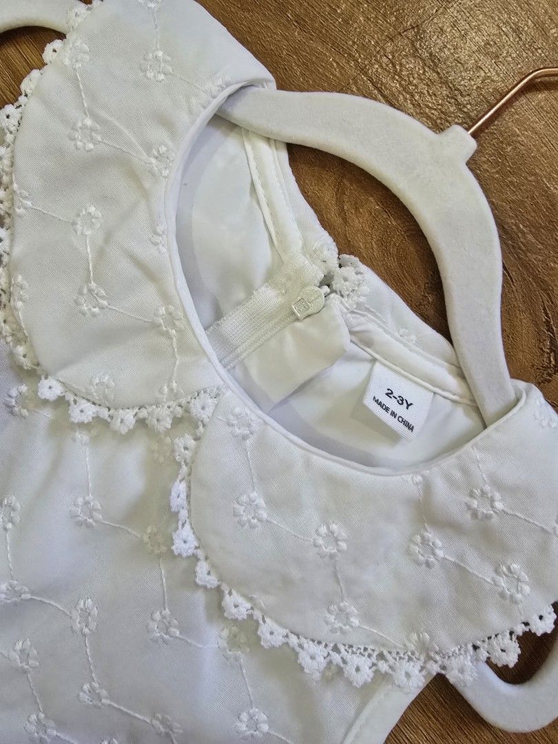 Shein dress (Category: Babies & Kids Fashion) located in Quezon City. Submitted by aslvn (Listing ID 1467633495, Image 2). Description: with zipper at the back. worn twice only. size: 2-3years old.
