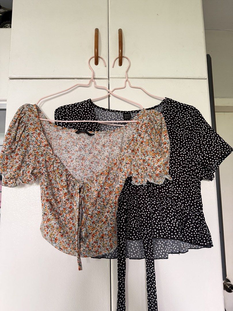 SHEIN Floral & Polka Dot Crop Tops Bundle (Category: Sleeveless) located in Iloilo. Submitted by trixiaaa18 (Listing ID 1467626305, Image 1). Description: Both size S..