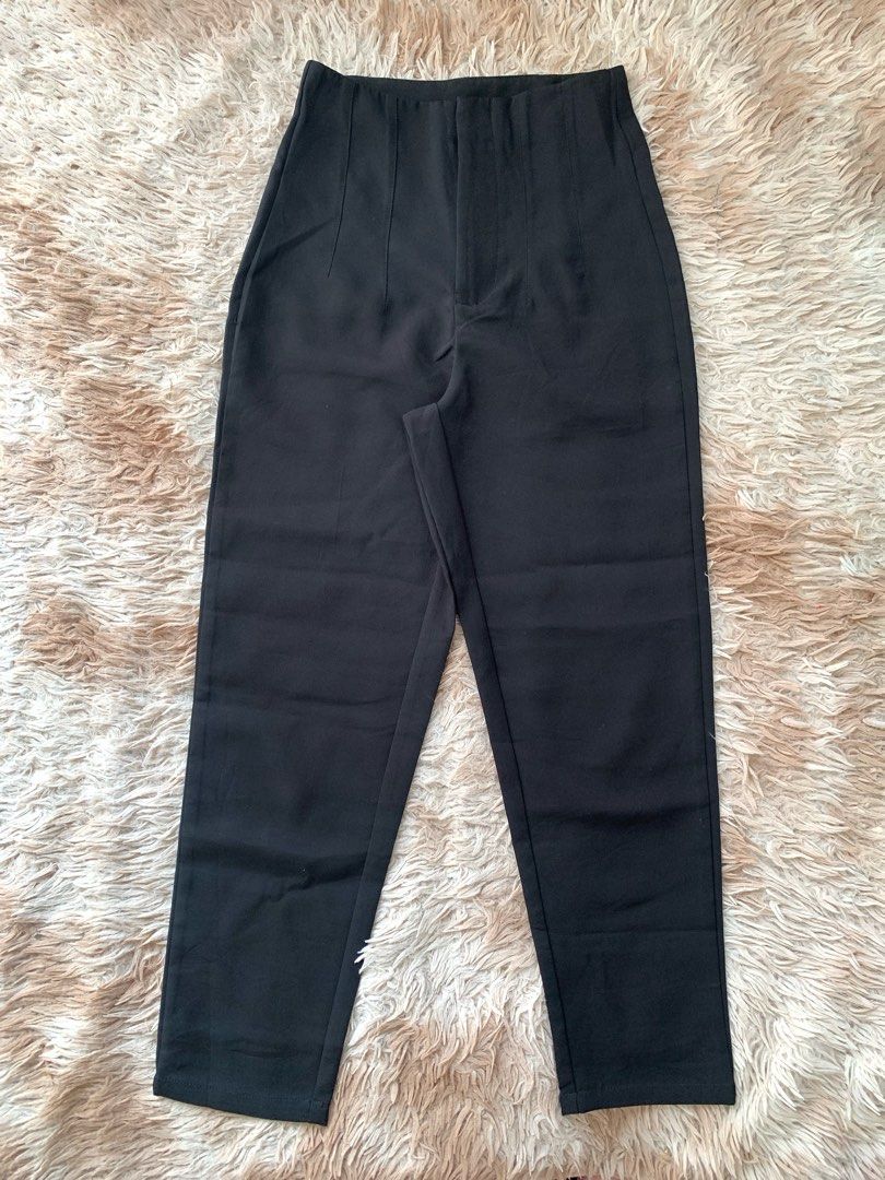 shein trouser (Category: Other Bottoms) located in Carmona. Submitted by lylevizcarra (Listing ID 1467730354, Image 1). Description: xs tag .