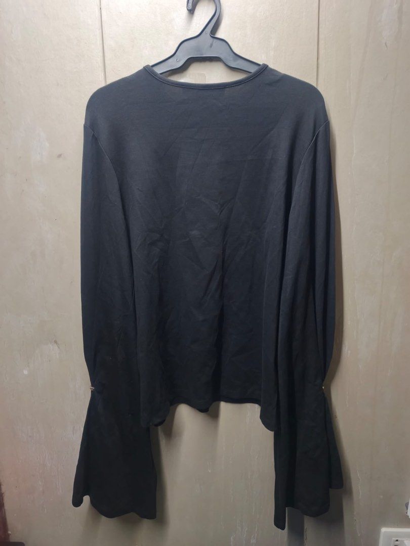 SID NEIGUM (Category: Longsleeves) located in Dasmarinas. Submitted by jessputrages (Listing ID 1467781037, Image 2). Description: For sale Sid neigum Excellent condition No issue 800 plus shipping fee Pm for more details.