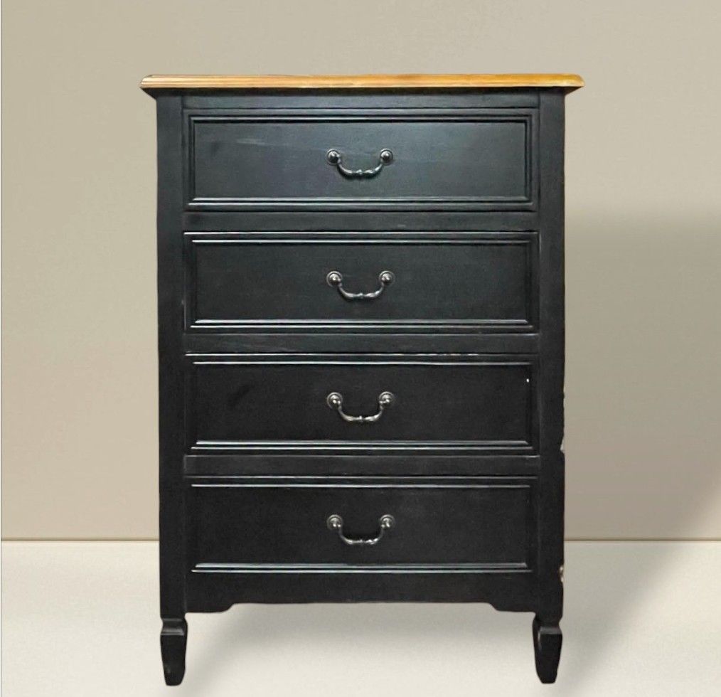 Side Drawer Nighstand (Category: Shelves, Cabinets & Racks) located in Quezon City. Submitted by dannikkishoppe2 (Listing ID 1467837779, Image 1). Description: Side Drawer Nighstand ‼️₱5500‼️ ✔️ Sturdy Wooden Construction ✔️ Durable and Functional ✔️ Perfect for Bedroom, Living Room, or Office ✔️ Ideal for Extra Storage and Home Organization Please manage your expectations as there might be minimal flaws. Color may vary due to lighting, it may ap