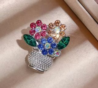 (Category: ) located in . Submitted by shopping_collection (Listing ID 1467643337, Image 1). Description: .