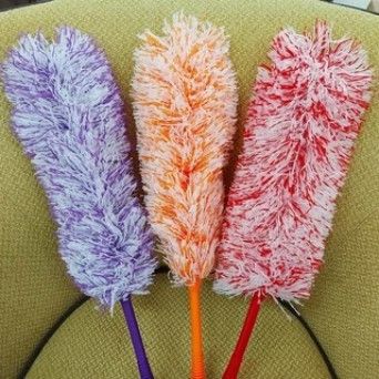 SLM Microfiber Feather Duster Desktop Sweep Household Dusting Brush Cleaning Duster (Category: Looking For) located in Manila. Submitted by kelly122394 (Listing ID 1467646684, Image 2). Description: pm for more details.