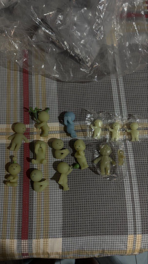 Smiski figures (Category: Designer & Blind Box Toys) located in Caloocan City. Submitted by amanalo.11 (Listing ID 1467729508, Image 1). Description: Selling smiskis 300 each (EXCEPT LITTLE SMISKI S3 - 1200 HIDING - 850 and smiski with little smiski hiding - 350), take all 3000 set free sf Loc makati / pq Can send more photos :) Rfs: quitting.