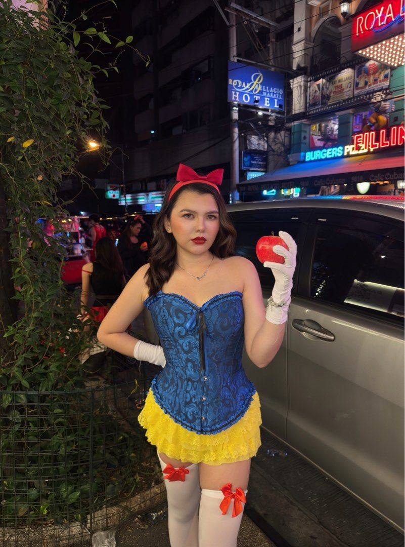 Snow White costume for RENT (Category: Dresses) located in Manila. Submitted by e.fashion.house (Listing ID 1467708550, Image 2). Description: For rent With skirt and corset, socks, gloves & hairband.