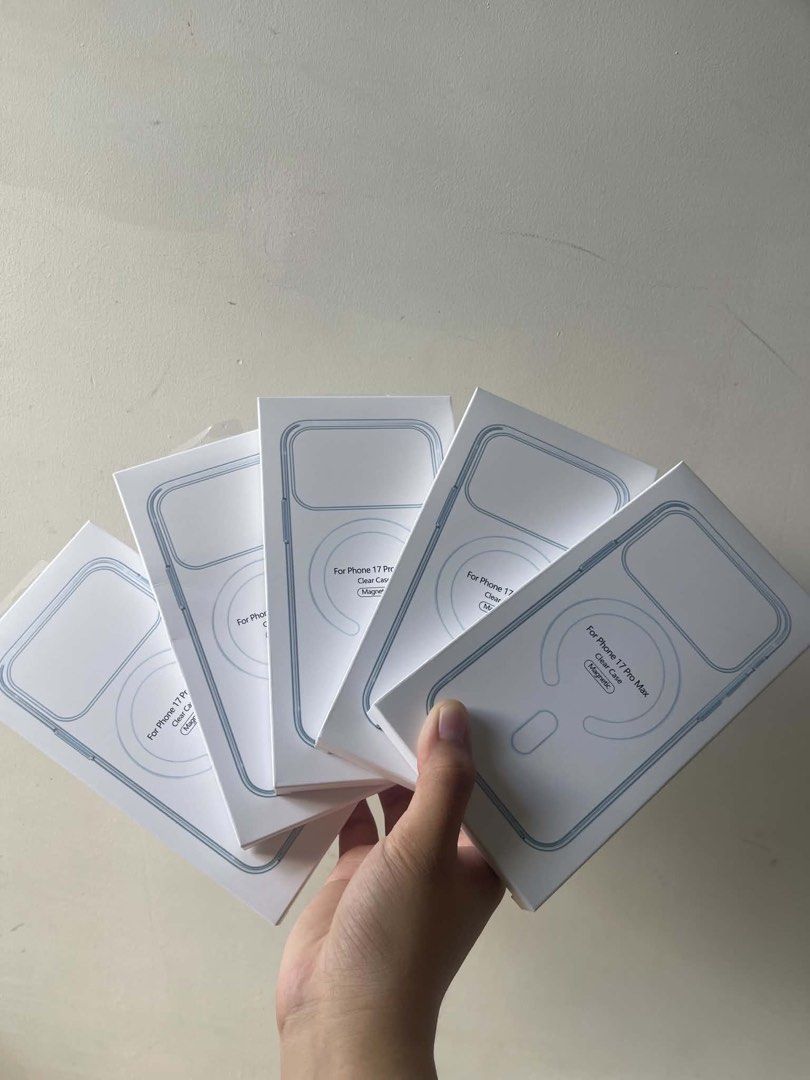 Soft magnetic clear case for iphone 17promax (Category: Cases & Covers) located in Manila. Submitted by jaynefej (Listing ID 1467672164, Image 2). Description: .