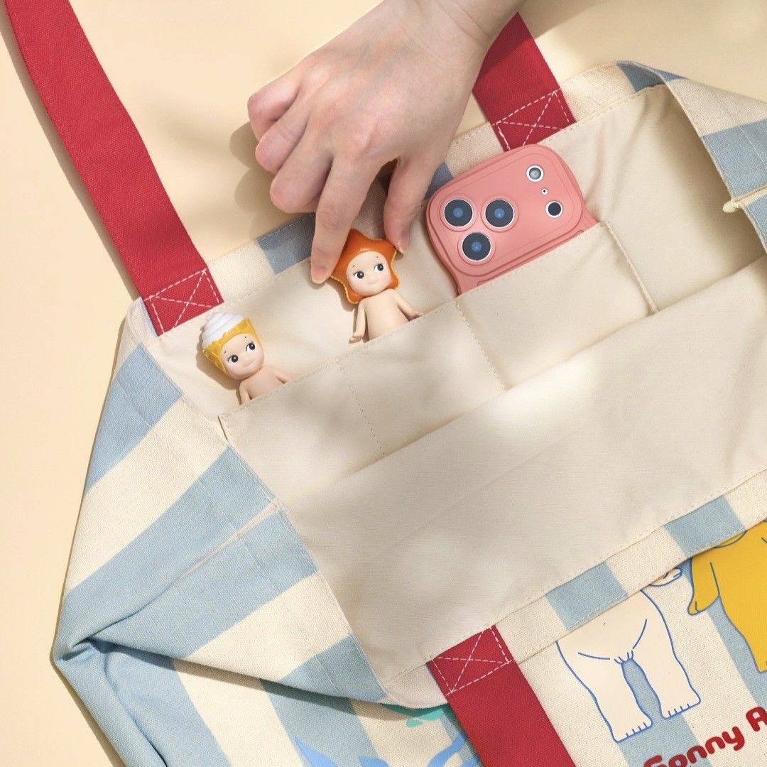 Sonny Angel Summer Tote (Category: Travel Essentials & Accessories) located in San Juan City. Submitted by jasonsshopee (Listing ID 1467690662, Image 3). Description: .