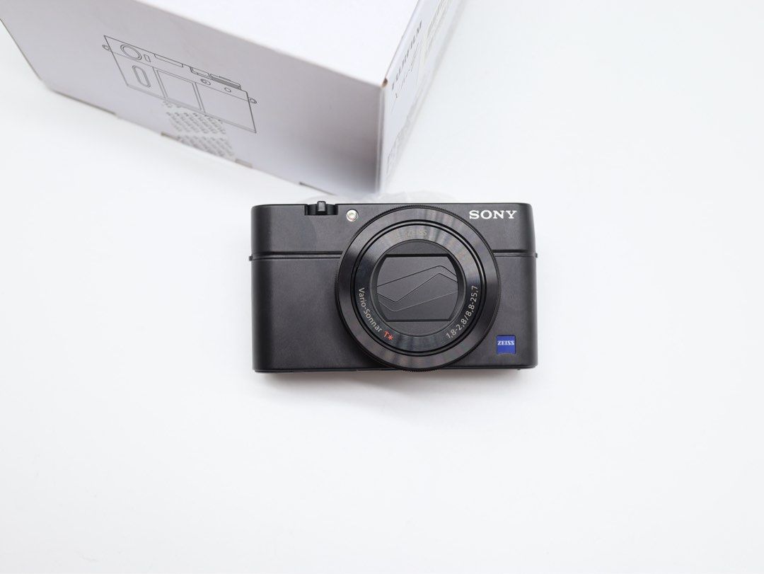 Sony RX100 Mark III (Category: Cameras) located in Manila. Submitted by jaimeeloutan (Listing ID 1467754535, Image 2). Description: for sale! Sony Cyber-shot DSC-RX100 Mark III 21,900 only 💰21,900 fixed price no more last price pinaka mababa na sa market. sulit deal complete set - evf view finder hindi tumataas doesn't affect sa performance good condition. presyong Mark I Perfect dupe for Canon G7X II and III -The Sony Cyber-shot DSC-RX100 III s