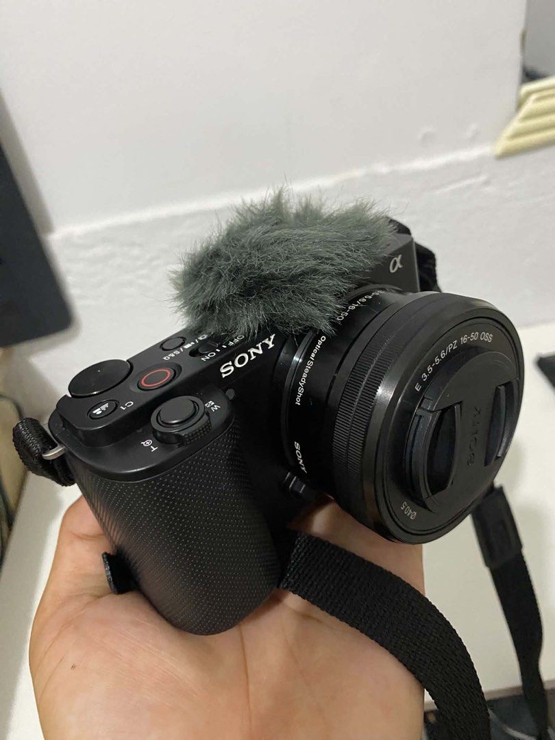 sony zv e10 (Category: Cameras) located in Manila. Submitted by oladippo (Listing ID 1467643934, Image 3). Description: no issue Good condition location manila.