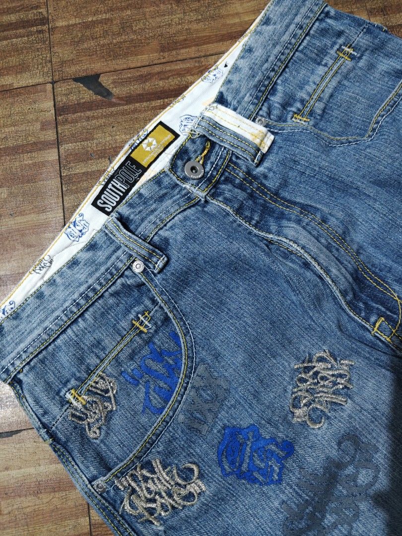 Southpole Jeans (Category: Jeans) located in Baguio. Submitted by havs5555 (Listing ID 1467713326, Image 3). Description: Rare Southpole Embroidered Design Waist 34 Length 43 Leg Opening 9.5 Issue:Heel Drag at back / may issue maliit sa likod kita sa last part Price is negotiable.