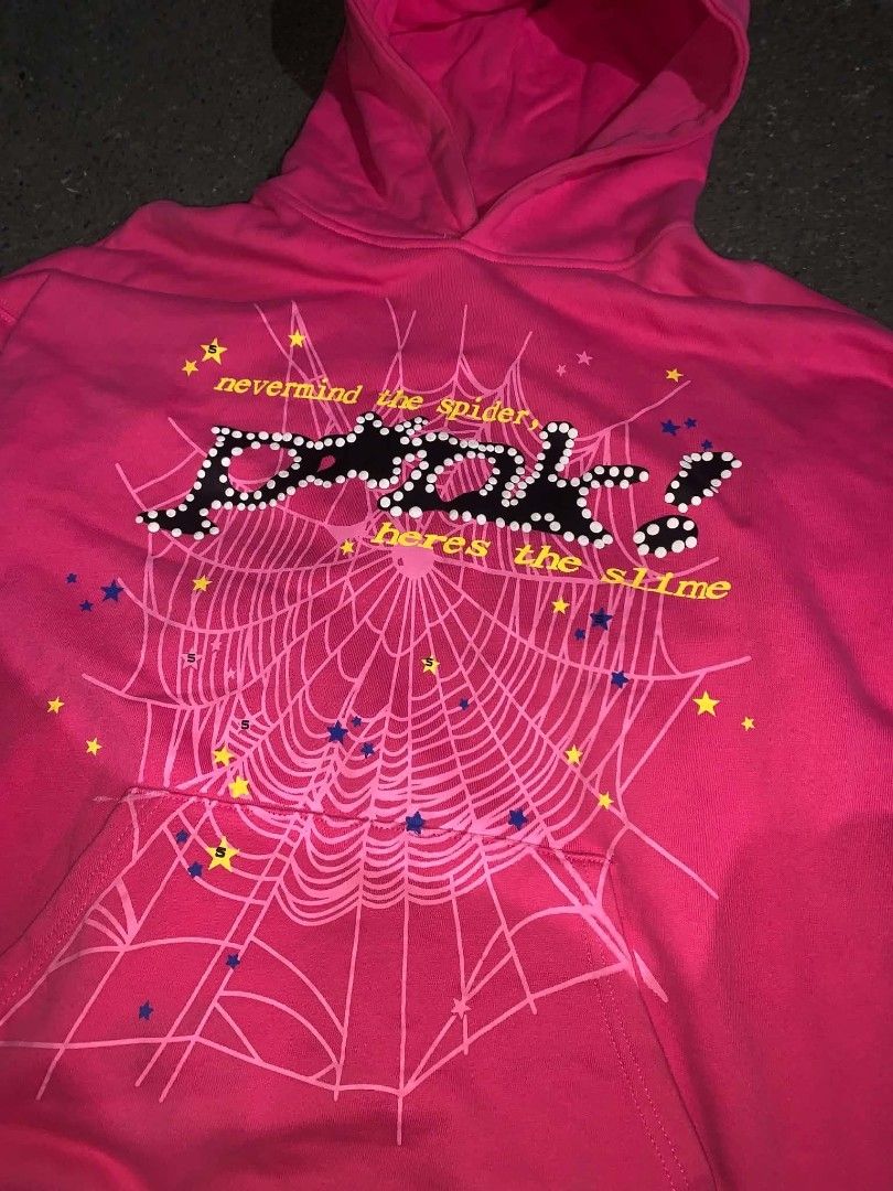 Sp5der (Category: Hoodies) located in Paranaque City. Submitted by ano_tara7 (Listing ID 1467780688, Image 3). Description: Sp5der ( Puffer Print ) no issue size large on tag dimes: 27x22.