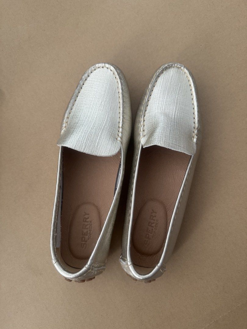 Sperry Port Driving Moc Gold (Category: Loafers) located in Manila. Submitted by prelovemd (Listing ID 1467614211, Image 2). Description: - Brand: Sperry - Model: Port Driving Mocs - Color: Gold - Size: US 6.5 / UK 4 / EUR 37 / CM 23.5 - Style: Slip-on with a textured finish - Sole: Rubber pebble soles for extra grip - Inclusions: Original box included - Condition: Excellent, ready to wear - RFS : wrong size.
