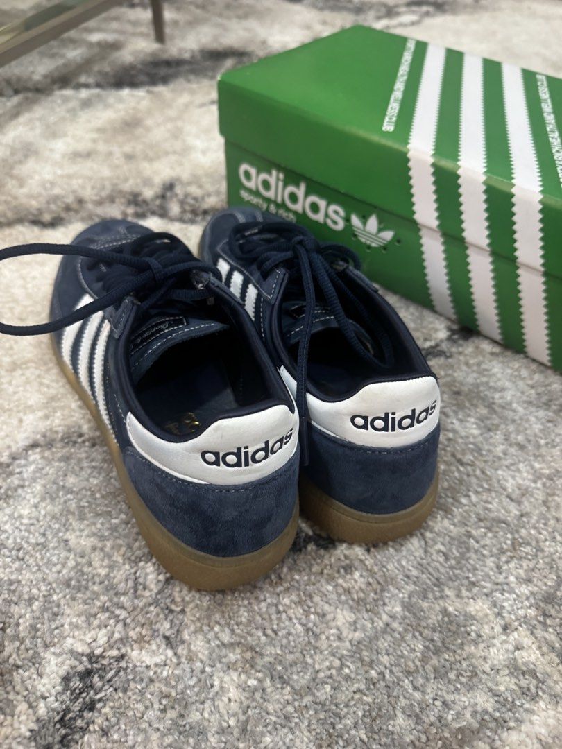 Sporty and rich Addidas (Category: Sneakers & Footwear) located in Makati City. Submitted by kirstenmuriel (Listing ID 1467728452, Image 3). Description: Good condition .