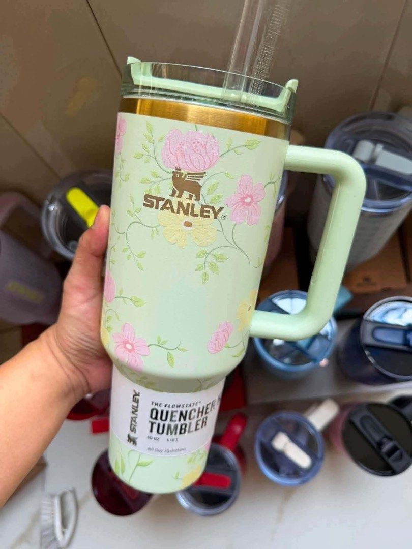 Stanley Tumbler 40oz (Category: Water Bottles & Tumblers) located in Quezon City. Submitted by coleen0 (Listing ID 1467652828, Image 3). Description: 100% MALL PULL OUT Inclusion: Box, Straw & Paperbag .