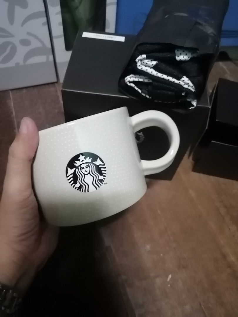 Starbucks mug (Category: Bathroom & Kitchen Fixtures) located in Pasig City. Submitted by gentlefox_45b9fc (Listing ID 1467610348, Image 1). Description: .