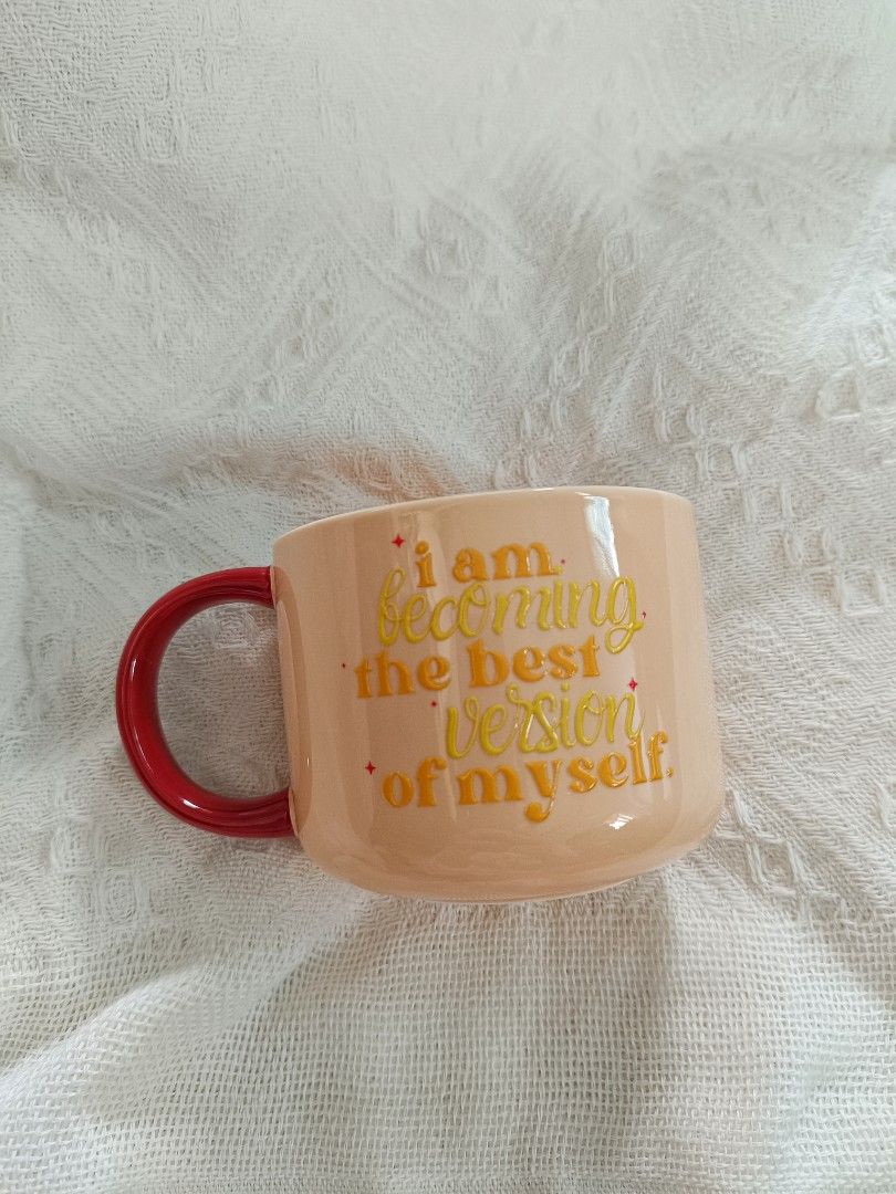 Statement Cute Ceramic Mug (Category: Coffee & Tea Tableware) located in Davao. Submitted by khyyoczon (Listing ID 1467638628, Image 2). Description: 📍 Obrero, Davao City • For delivery, you may book Maxim or your preferred courier. The buyer shoulders the delivery fee. • Pick-up options and details will be discussed via PM. • COLOR MAY VARY: Actual color may slightly differ from the photos due to lighting and screen settings..
