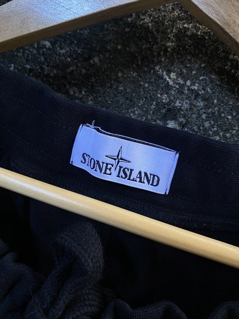 Stone Island (Category: Luxury Apparel) located in Cebu City. Submitted by rustyyyyy. (Listing ID 1467652724, Image 2). Description: W 34-36 L 20 Excellent condition .