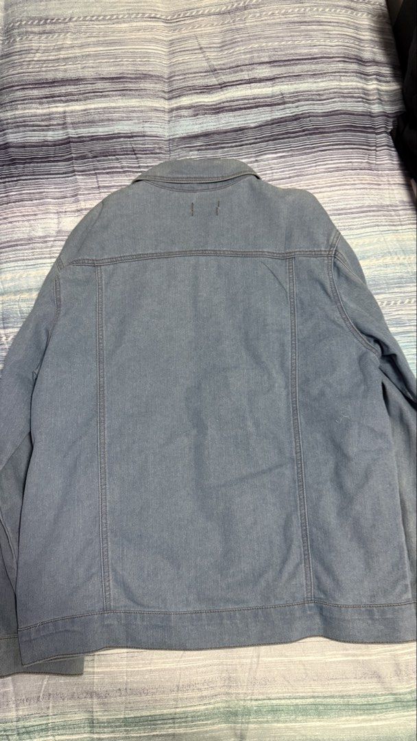Straightforward Light Blue Denim Jacket XL (Category: Coats, Jackets and Outerwear) located in Quezon City. Submitted by kobeeeee_12 (Listing ID 1467640788, Image 2). Description: - Color: Light blue - Size: X-Large - Material: Durable denim - Design: Classic button-up front, collar, and chest flap pockets - Style: Versatile and easy to pair with casual everyday outfits.