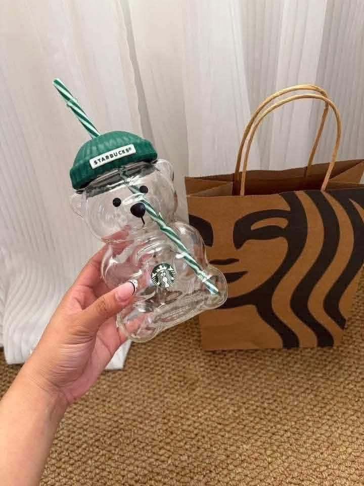 ST⭐️RBUCKS BEARista Cup 591mL (Category: Water Bottles & Tumblers) located in Quezon City. Submitted by coleen0 (Listing ID 1467651144, Image 3). Description: 100% SB PULL OUT Inclusion: Box & Paperbag .