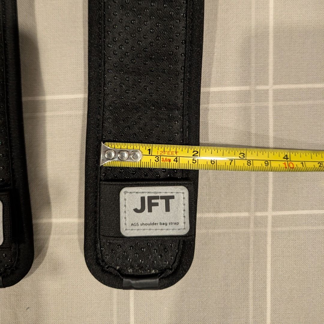 Strexlab Backpack Strap Padding (Category: Backpacks) located in Singapore. Submitted by brytan555 (Listing ID 1467745143, Image 3). Description: [S] 27 CM X 6 CM (2-Row Airpad), bought from Shopie in September, barely used. Specs in the last image..