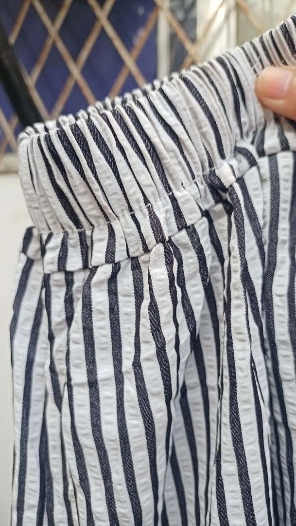 Stripe Trendy wide flowy squarepants (Category: Other Bottoms) located in Davao. Submitted by irisrazona16792 (Listing ID 1467656967, Image 3). Description: Wd side pocket Waist 24-38 (garterize) L 36 good as new .