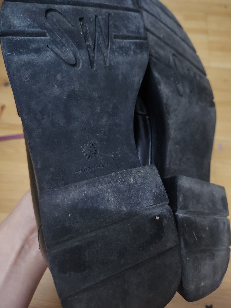 Stuart Weitzman Black Loafers (Category: Loafers) located in Bulacan. Submitted by pintarest (Listing ID 1467722873, Image 3). Description: Loafers just like what Taylor swift used to wear Made in Spain Not using anymore Can fit 24cm.