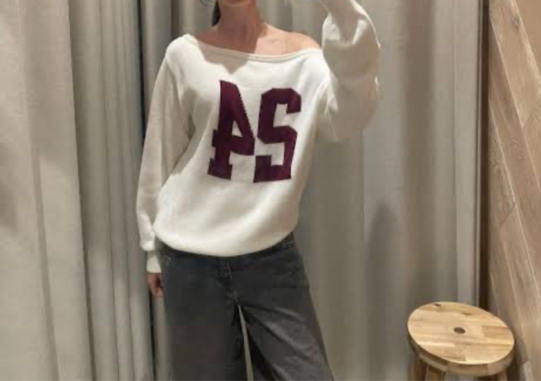 supré white knit off-shoulder sweater (Category: Longsleeves) located in Manila. Submitted by femmelita (Listing ID 1467638947, Image 1). Description: ♔ supré white knit off-shoulder sweater ❤︎⁠ used once ❤︎⁠ size: (2XS) but fits S-L ❤︎ bought in supré australia mall earlier this year ❤︎ originally bought for: ₱2,100 ($50) ❤︎ selling for: ₱1,850 ♔ based in pasig $$$ gcash only & no rush shipping.