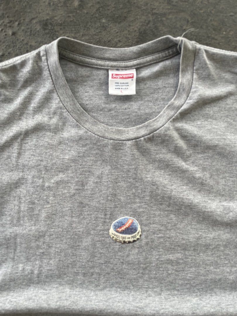 Supreme Shirt (Category: Tshirts & Polo Shirts ) located in Manila. Submitted by mr.daco (Listing ID 1467647388, Image 3). Description: Dimes:21x27 No issue Good condition Ready to wear .