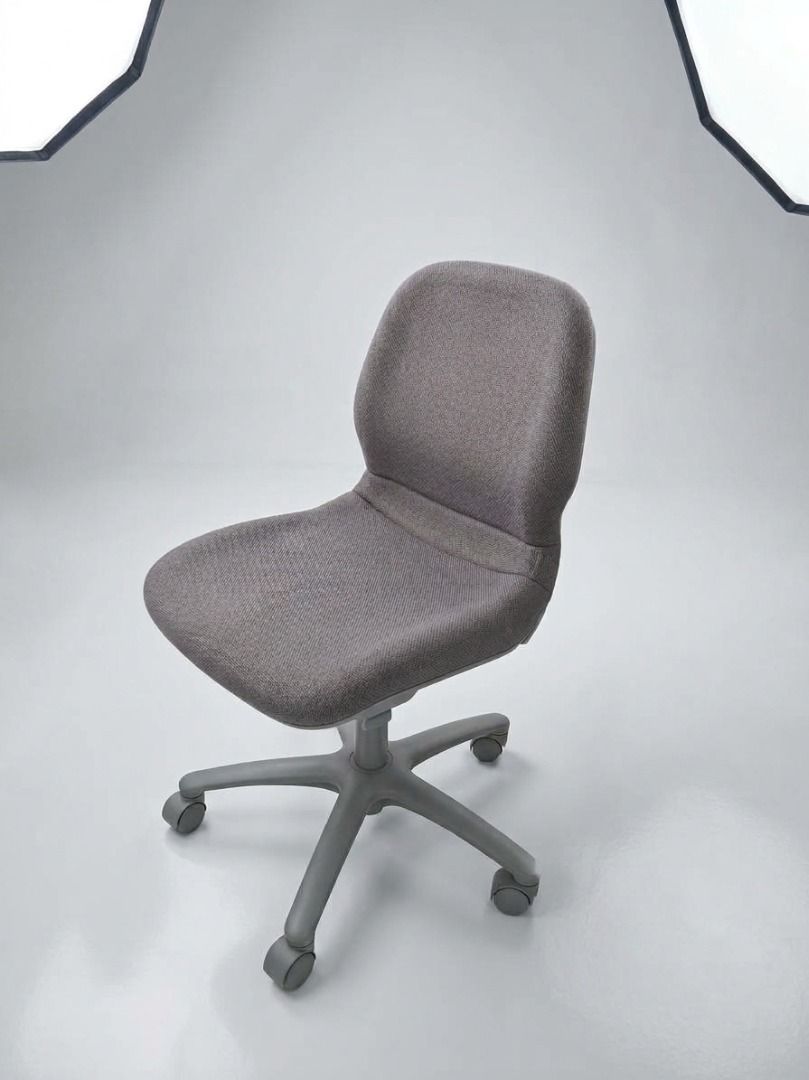 SWIVEL CHAIR (Category: Office Furniture & Fixtures) located in Valenzuela. Submitted by jesspesongco (Listing ID 1467671028, Image 1). Description: SWIVEL CHAIR BRAND: OKAMURA PRICE: P3,200 ✔️Comfortable seat and backrest ✔️Ideal for any workspace or home office 📍 LOCATION: OFFICEBUSTERS BALINTAWAK 👤 Look for: Hesus 📞 0961 690 4709.