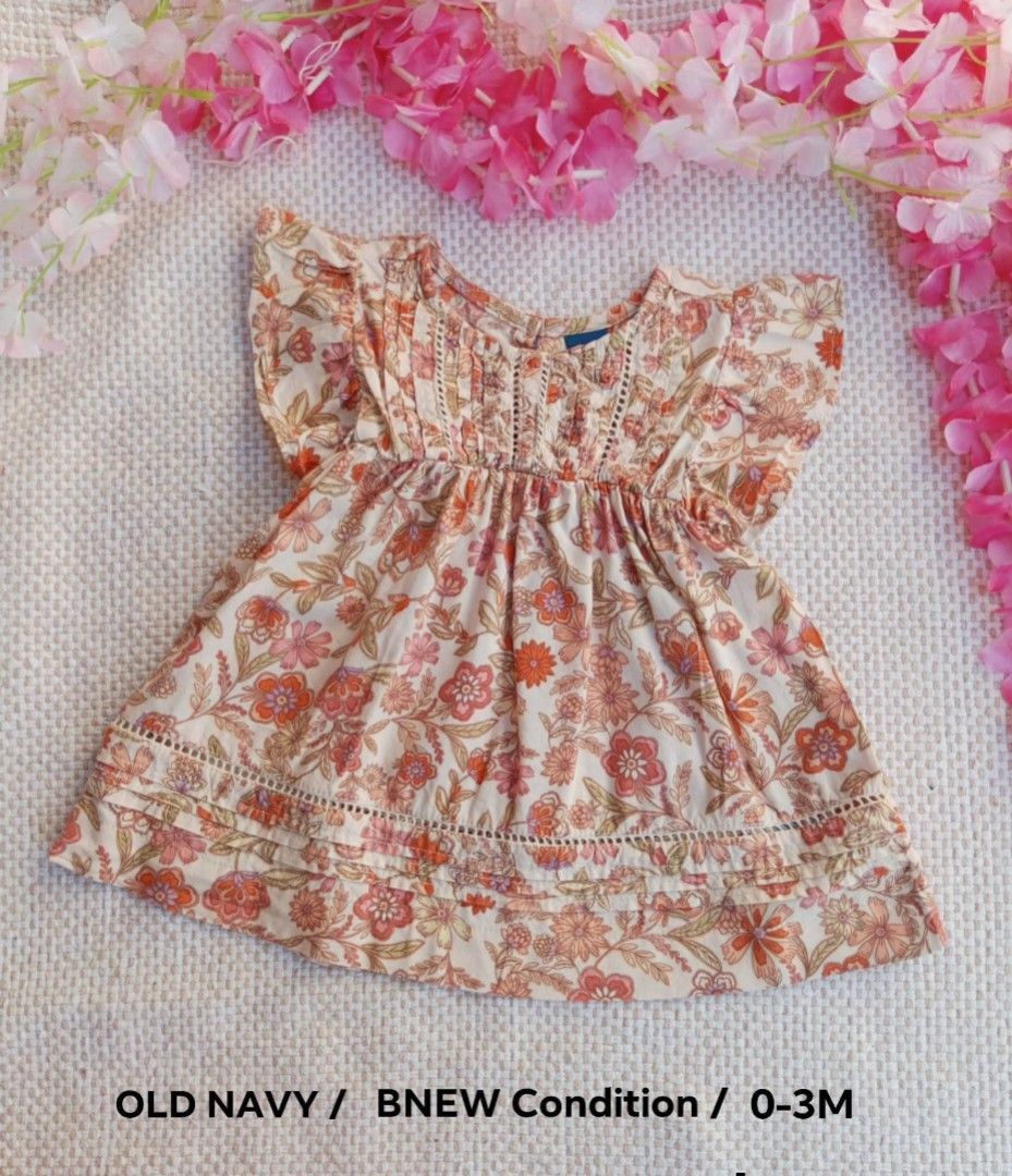TAKE ALL / OLD NAVY 0-3M (Category: Babies & Kids Fashion) located in Sipocot. Submitted by mszari (Listing ID 1467704421, Image 2). Description: 🎀 OLD NAVY BUNDLE — 3 PIECES 🎀 Brand: Old Navy Sizes: 0-3M & 3-6M Condition: Likely New to Brand New ✨ 💙 Blue gingham ruffle top 🌼 Beautiful floral dress — BNEW! 🌸 Dainty floral onesie All lightweight, comfy & perfect for daily wear or special occasions! 😍 🏷️ BUNDLE PRICE: ₱280 for ALL 3! 📍 Base