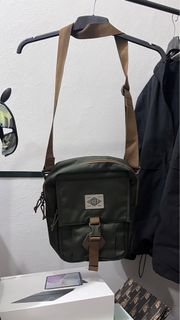 (Kategori: ) berada di . Dikirim oleh real_mukhlis (ID iklan 1467804612, Gambar 1). Deskripsi: .