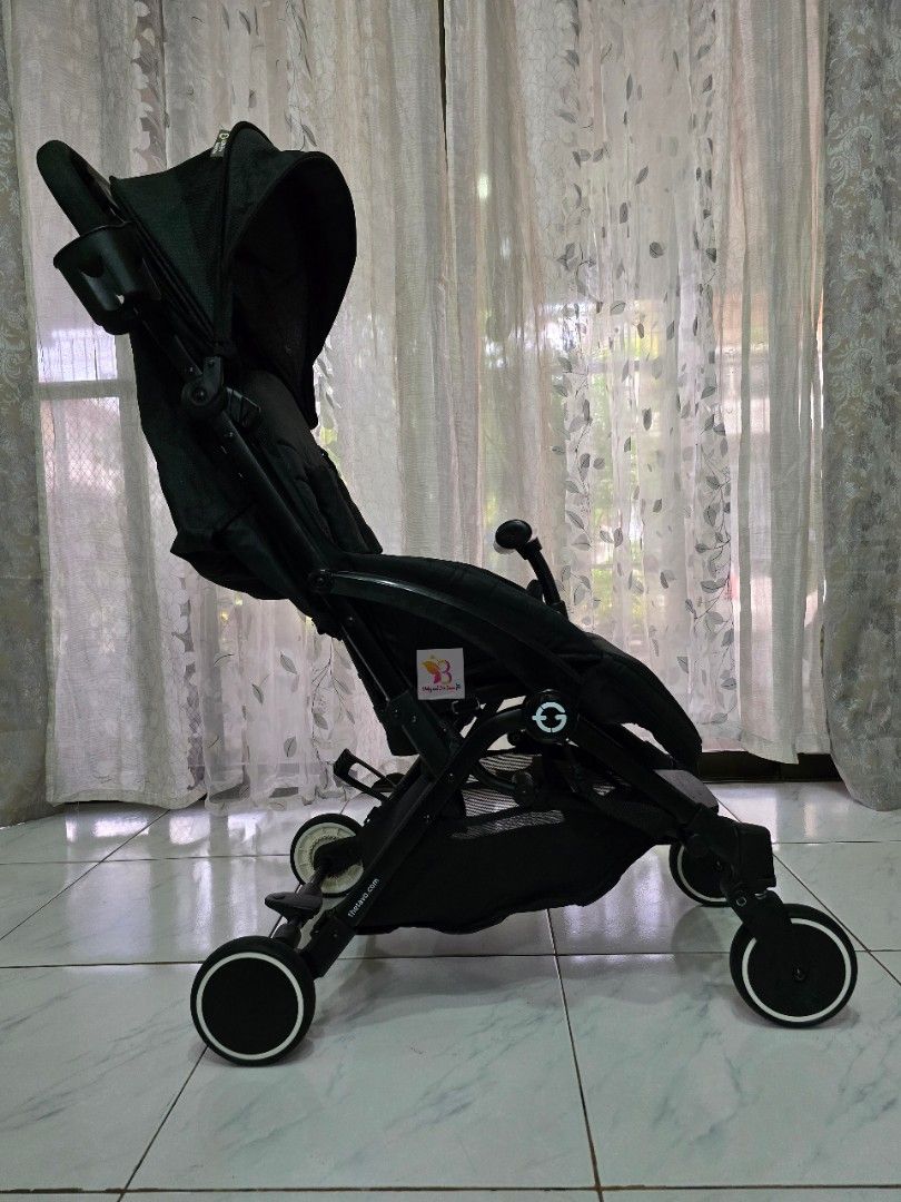 Tavo Basic Step Cabin Approved Compact Travel Baby Stroller (Category: Strollers) located in Paranaque City. Submitted by babyandme.savers (Listing ID 1467643614, Image 3). Description: TAVO BASIC STEP COMPACT TRAVEL BABY STROLLER CABIN APPROVED * Safe for 0 - 48 months * In excellent condition * Compact stroller * Fully Reclineable * Fits Plane Overhead storage * 5 - Point Safety Harness * High-end luxury compact stroller * Clean and Sanitized -