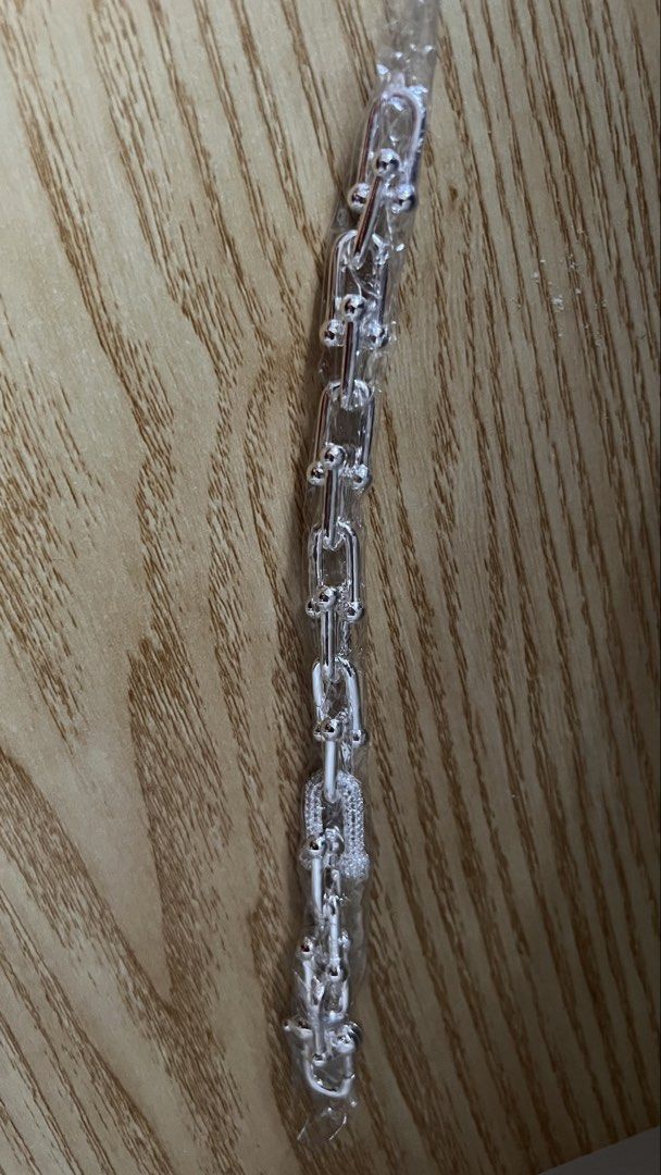 T&Co silver 925 italy (Category: Luxury Accessories) located in Pasay City. Submitted by clothesfindph (Listing ID 1467604977, Image 3). Description: 925 Italy silver .