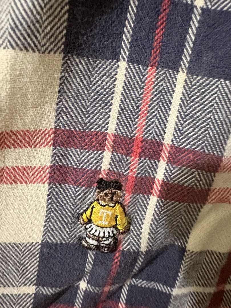 Teenie Weenie Plaid Button Down (Category: Longsleeves) located in Quezon City. Submitted by jindori._. (Listing ID 1467740756, Image 3). Description: Dimensions (Widthxlength): 19x21 Color Rate: 10/10 Color may vary due to lighting Weekends ship out.