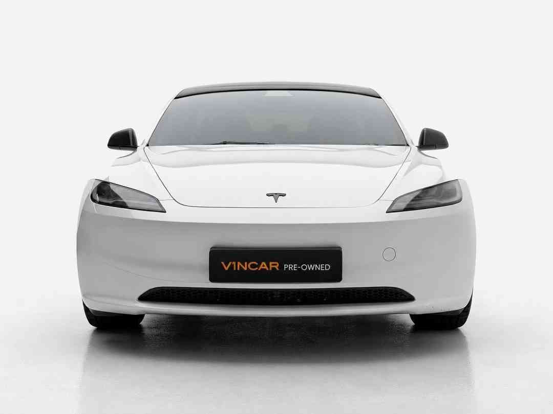 (Category: ) located in . Submitted by vincar_pre-owned (Listing ID 1467718899, Image 1). Description: .