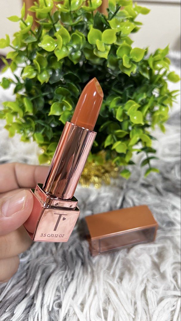 Thalia Sodi Lipstick (Category: Makeup) located in Lapu Lapu. Submitted by glamorouslybeautiful8.0 (Listing ID 1467611965, Image 1). Description: ☘️🫦💄T H A L I A • S O D I Cream Lipstick by MARIMAR scented unused from USA 🇺🇸 Brandnew perfect for gift 🎁 #brandnew #lipstick #minenow #creamlipstick #beautifullips #grabnow.