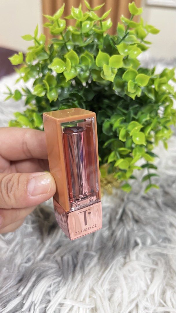 Thalia Sodi Lipstick (Category: Makeup) located in Lapu Lapu. Submitted by glamorouslybeautiful8.0 (Listing ID 1467611965, Image 2). Description: ☘️🫦💄T H A L I A • S O D I Cream Lipstick by MARIMAR scented unused from USA 🇺🇸 Brandnew perfect for gift 🎁 #brandnew #lipstick #minenow #creamlipstick #beautifullips #grabnow.