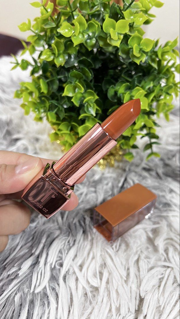 Thalia Sodi Lipstick (Category: Makeup) located in Lapu Lapu. Submitted by glamorouslybeautiful8.0 (Listing ID 1467611965, Image 3). Description: ☘️🫦💄T H A L I A • S O D I Cream Lipstick by MARIMAR scented unused from USA 🇺🇸 Brandnew perfect for gift 🎁 #brandnew #lipstick #minenow #creamlipstick #beautifullips #grabnow.