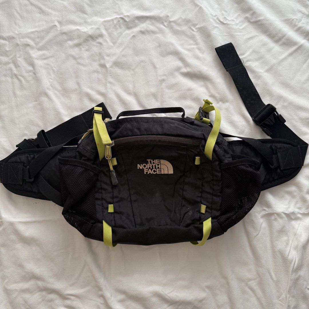 The North Face beltbag (Category: Belt bags, Clutches and Pouches) located in Baguio. Submitted by dsabelg (Listing ID 1467719413, Image 1). Description: .