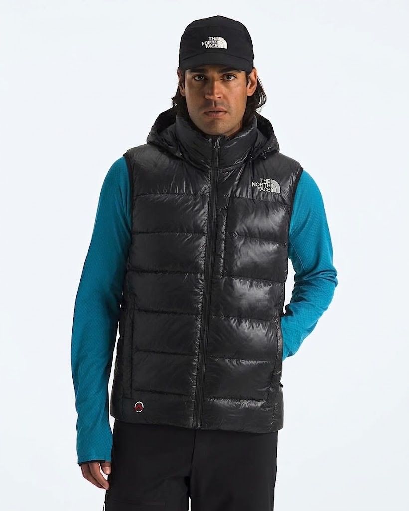 The North Face Summit Down Vest Jacket M/L (Category: Coats, Jackets and Outerwear) located in Antipolo. Submitted by bentakahitanoano (Listing ID 1467787636, Image 1). Description: Still in good condition Size large can fit medium Pit to pit 22.5 Length 25.